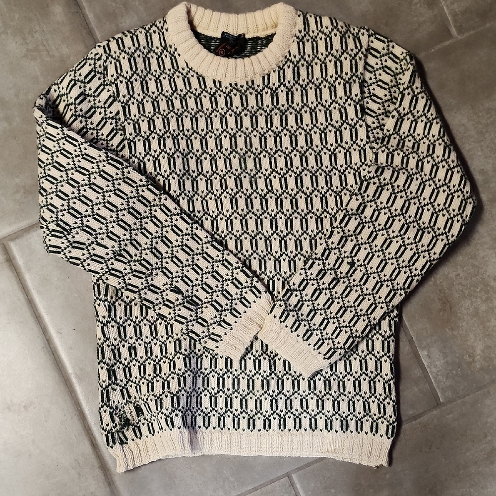 Geometric Patterned Sweater - Cream and Green